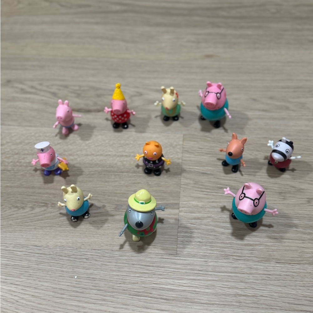 Fun Animal Character Playset with Pink and Yellow Figures